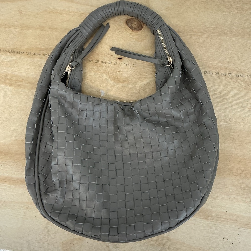 Moda Luxe Cassandra Oval Woven Hobo Shoulder Bag - Gray